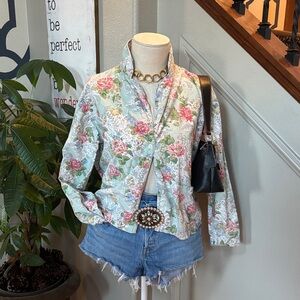 Dreamy Cottage Floral Cotton Button Down 🤩